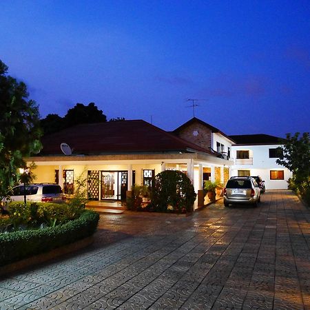 Lavender Lodge Hotel Accra Bagian luar foto
