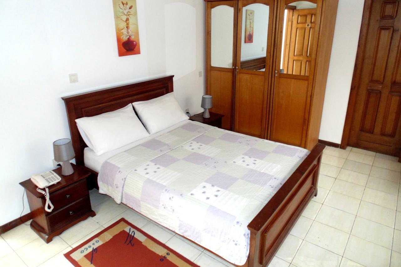 Lavender Lodge Hotel Accra Bagian luar foto