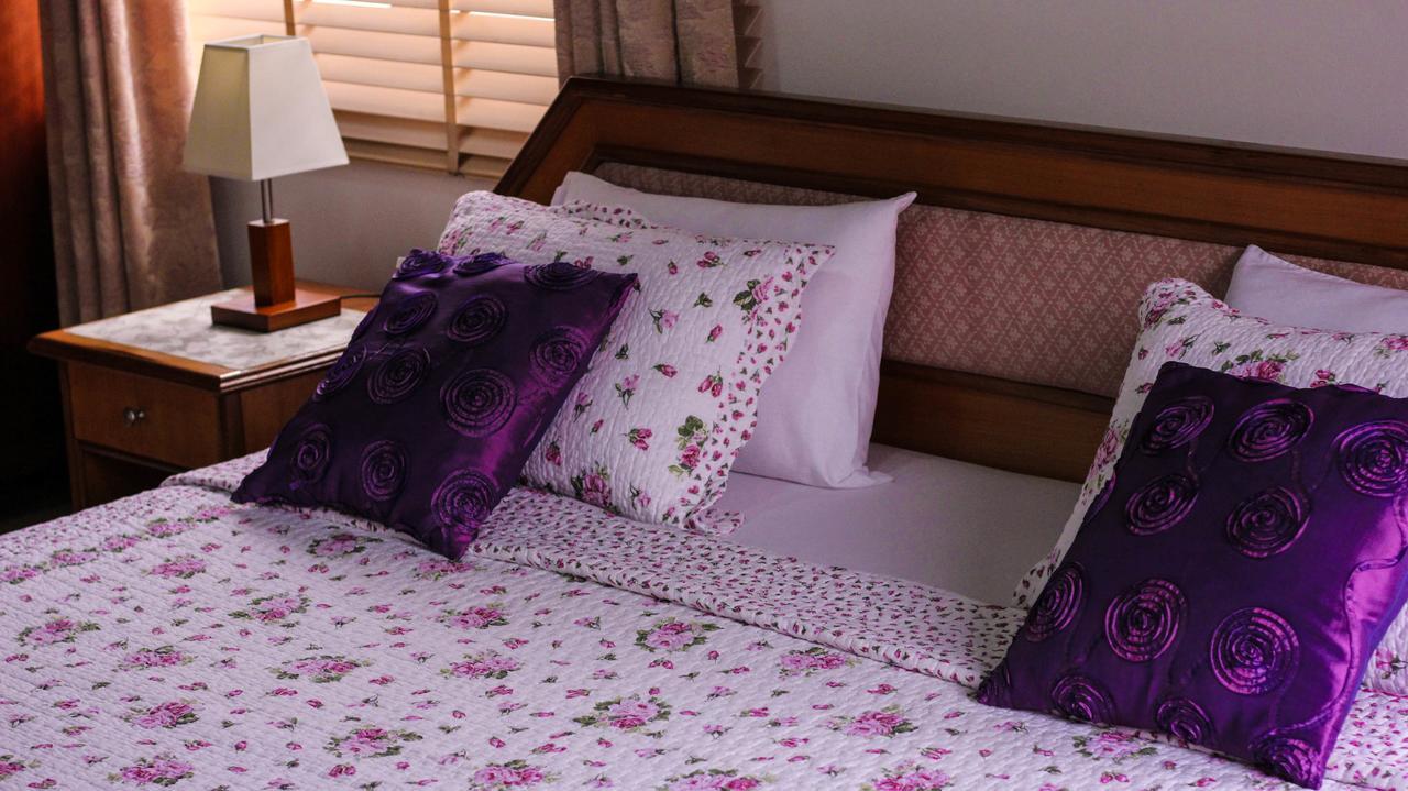 Lavender Lodge Hotel Accra Bagian luar foto