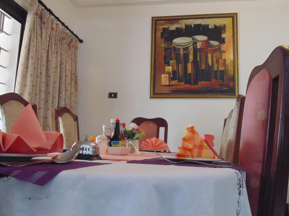 Lavender Lodge Hotel Accra Bagian luar foto