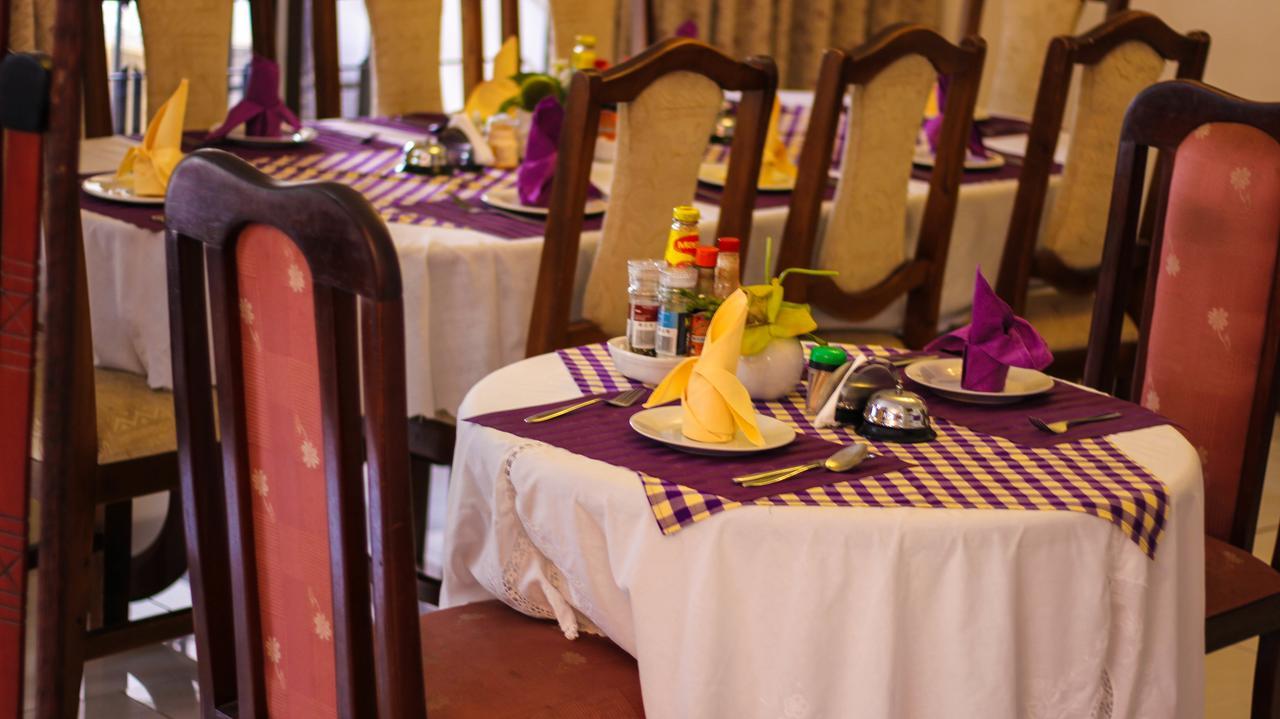Lavender Lodge Hotel Accra Bagian luar foto